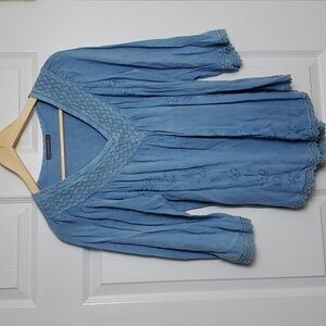 Suzy Shier Embroidered 100% Rayon Blouse Tunic Top Size Small